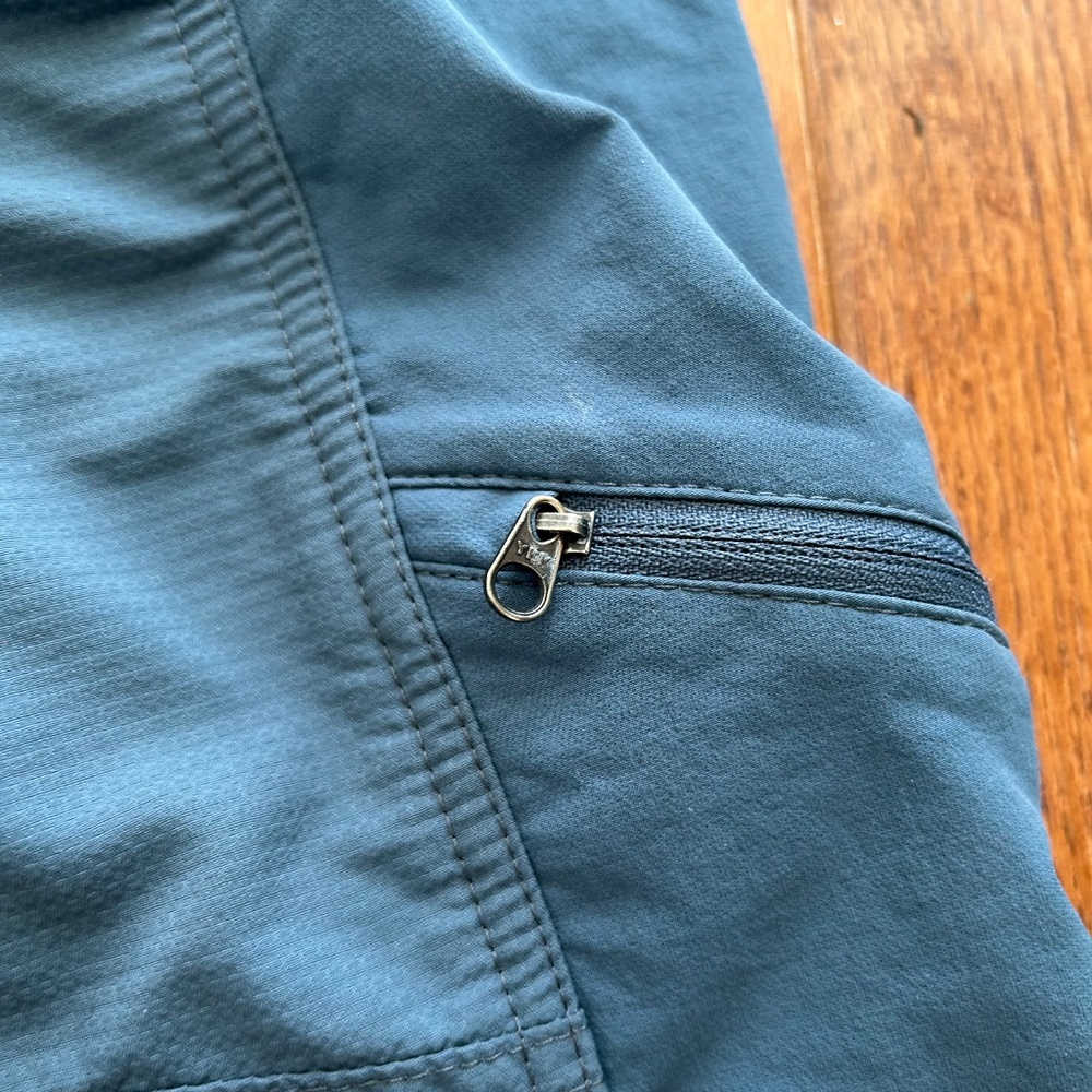 Kuhl Men's 30 shorts EUC - Picture 3 of 12